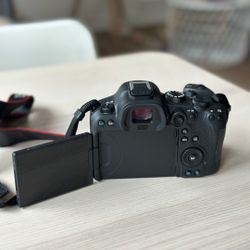 Canon R6 Camera 