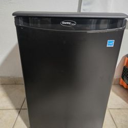 Mini Fridge Danby