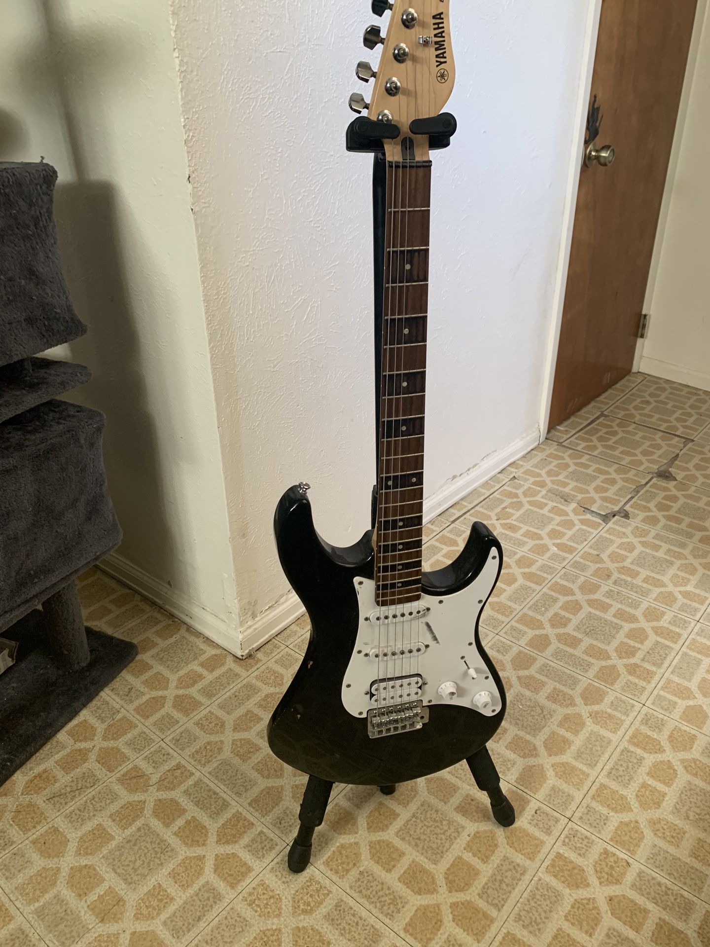 Yamaha Guitar. Only