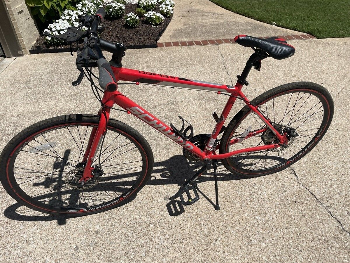 Schwinn Kempo | Hybrid Bike - Excellent Condition