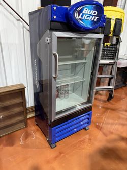 Bud Light Commercial Glass Door Beverage Cooler – Criotec CVZ-08
