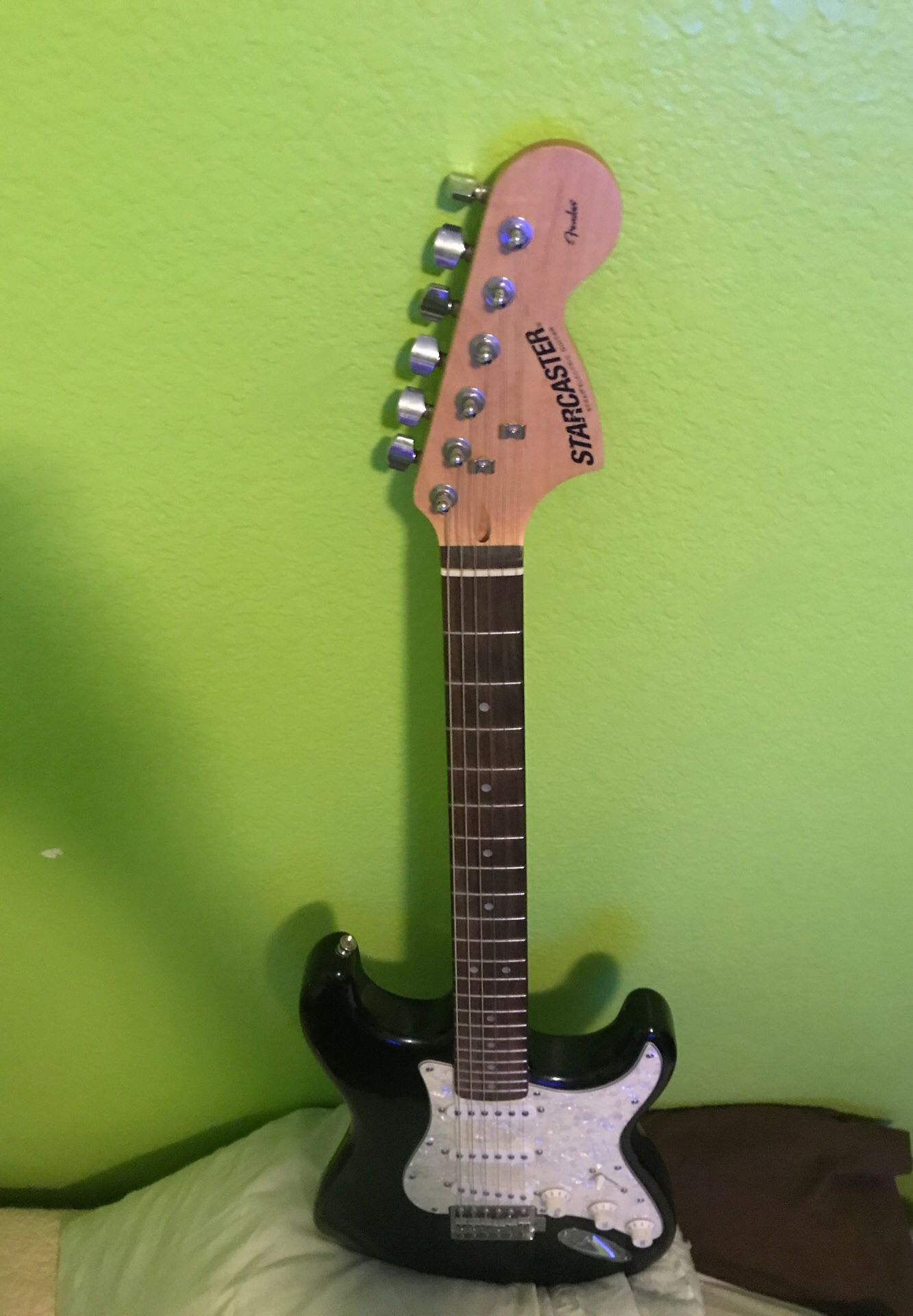 Guitar Fender Starcaster, Sparkle Black with White Mother of Pearl