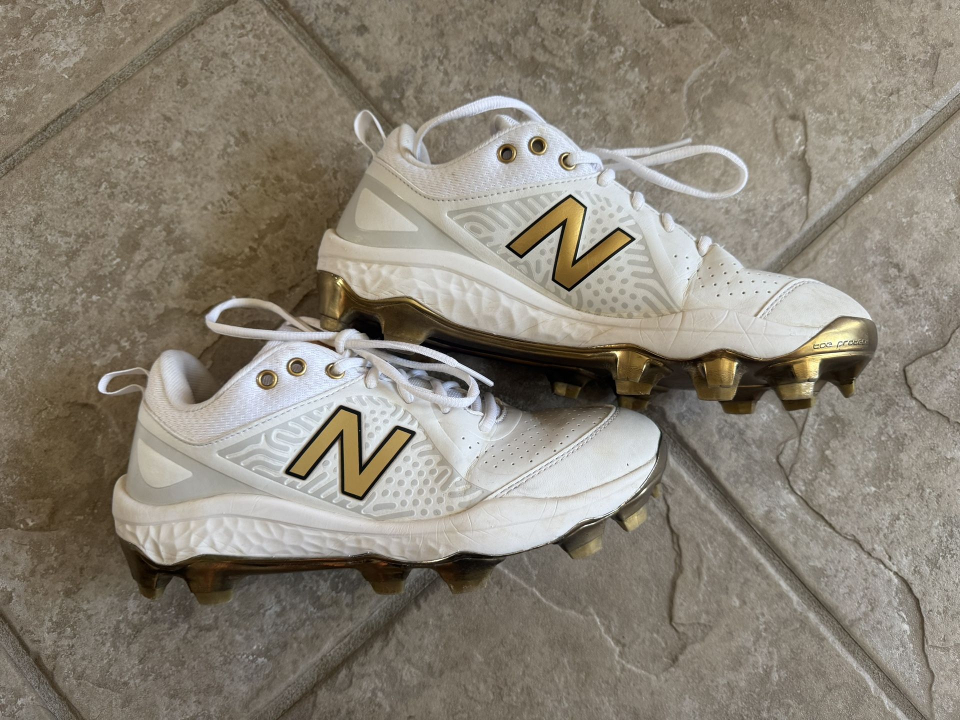 New Balance Girls Soccer Cleats