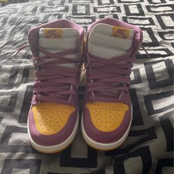 Men’s Jordan 1’s Brotherhood Size 8