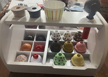 Melissa & Doug ice cream set