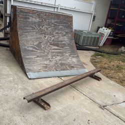 (SEND OFFERS!!) Skate Ramp And Skate Rail  NEED GONE!