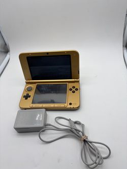 Nintendo 3DS XL The Legend of Zelda A Link Between Worlds Limited Edition System