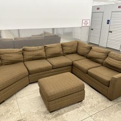 (FREE DELIVERY) Large Brown Sectional W Ottoman 