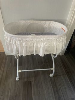 Vintage baby bassinet