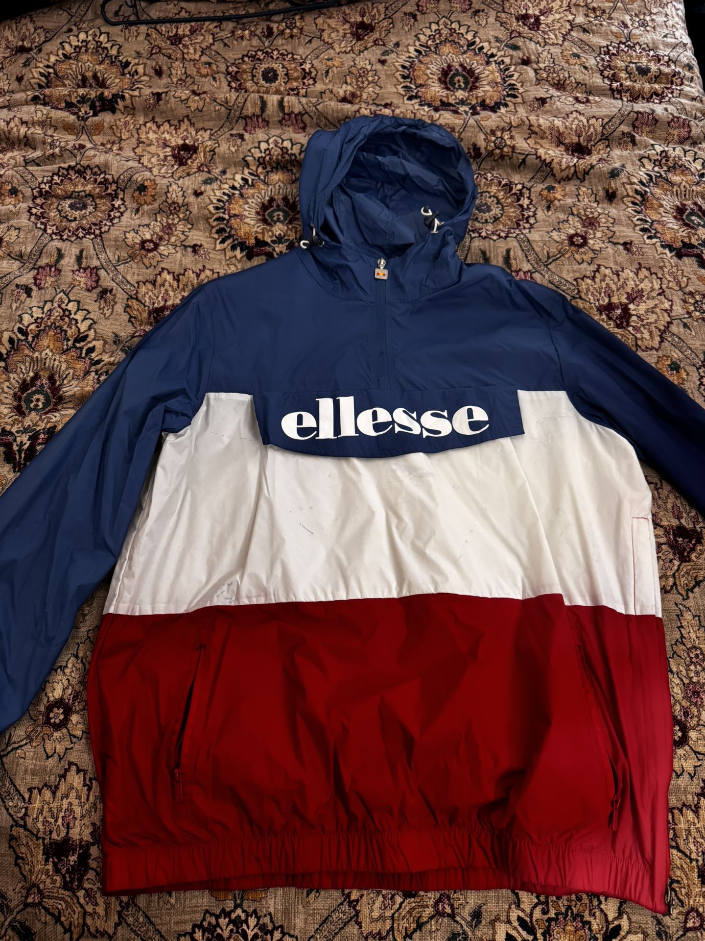 Ellese Windbreaker