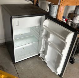 Frigidaire Mini Fridge