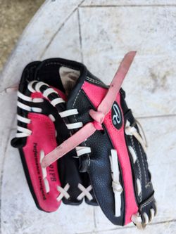 Rawlings PL91PB Little Girls  Baseball Glove