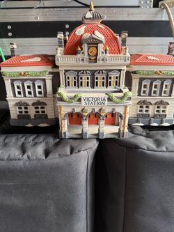 Department 56 Victoria Station