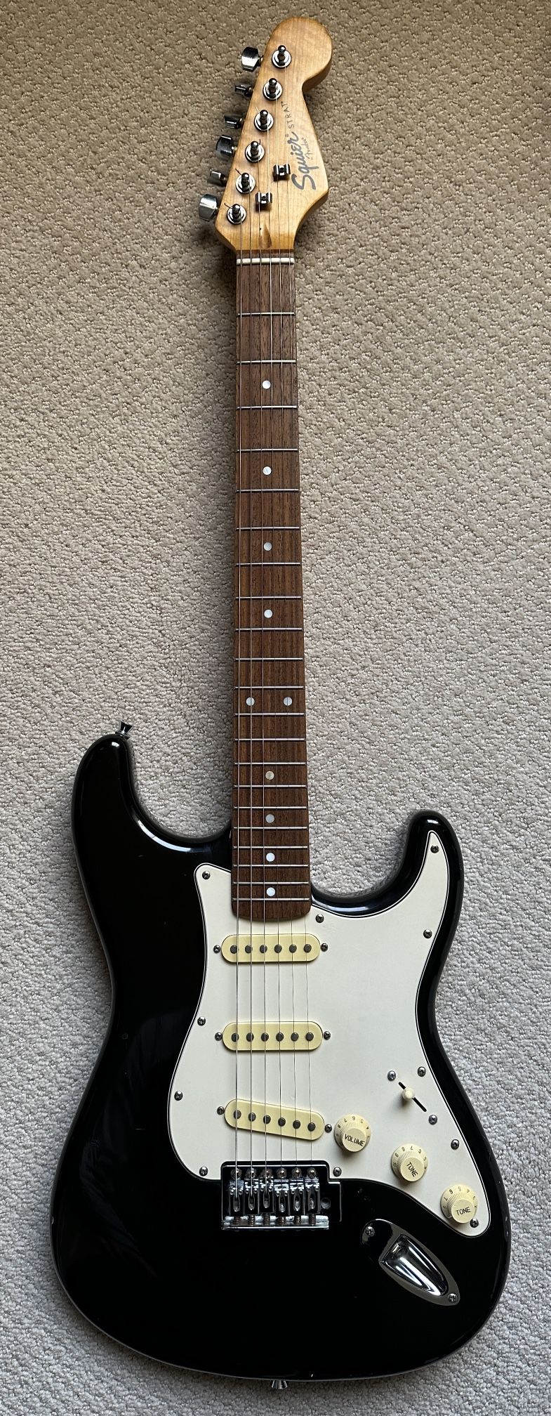 ギター Squier Stratocaster Amazon.com: Fender Squier Stratocaster Electric Guitar