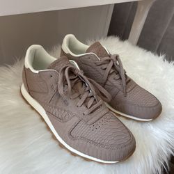 Reebok Women’s Shoes - Size 11