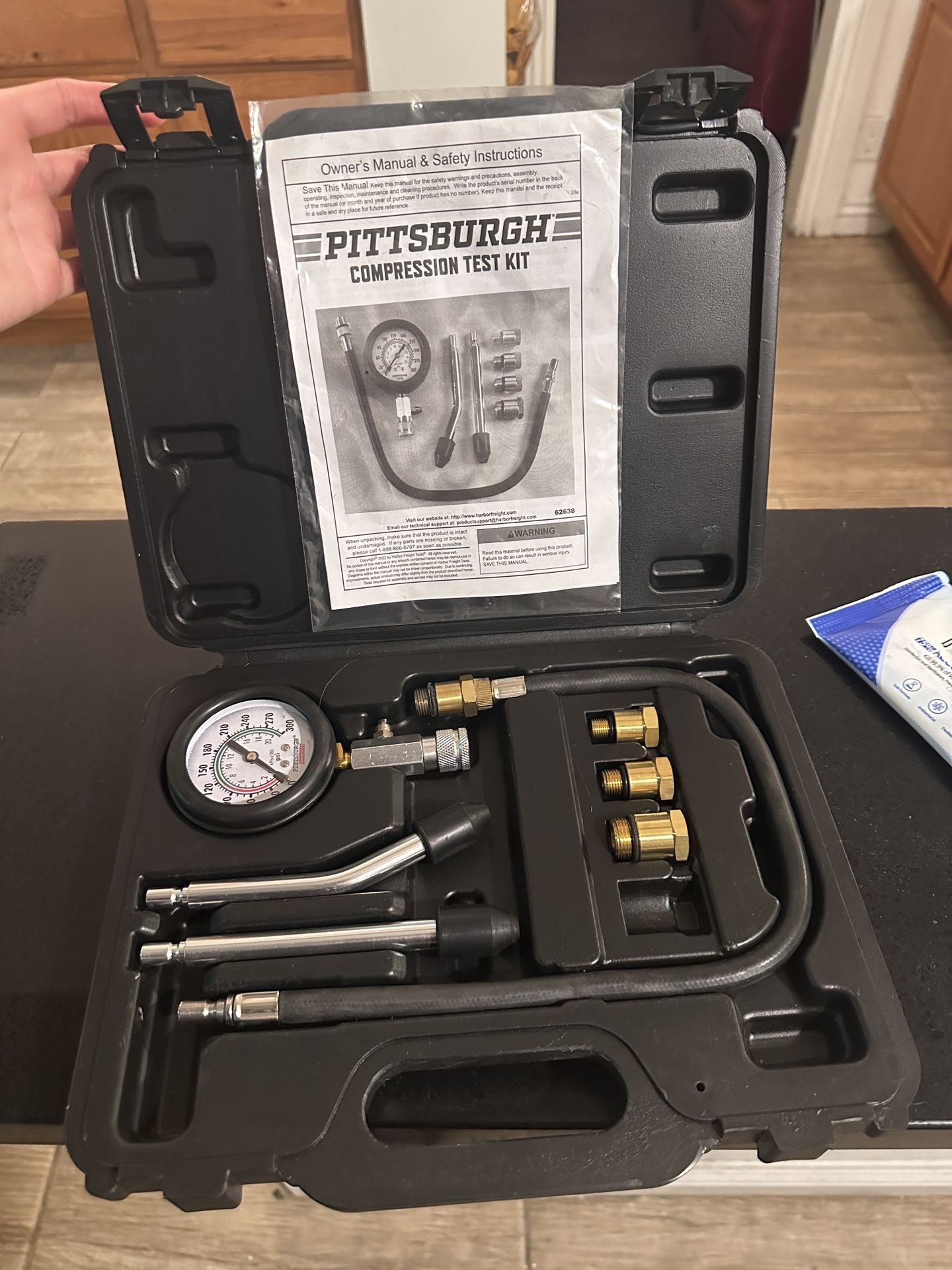 PITTSBURGH 8 Pc Compression Test Kit