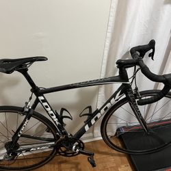 586 Carbon Fiber Look Road Bike