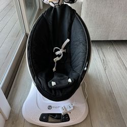 4moms MamaRoo Multi-Motion Baby Swing