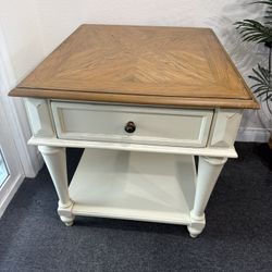 Wood End Table Emerald 