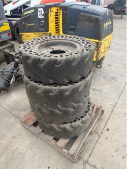 Skid steer Tires