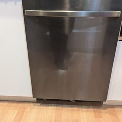 Samsung Smart Dishwasher with StormWash