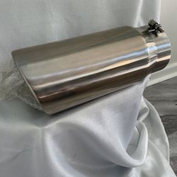 L G G P CHROME EXAUST TIP