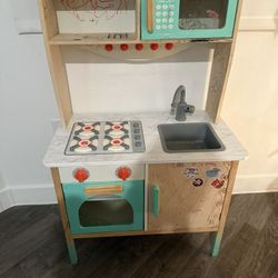Play Kitchen USEDD
