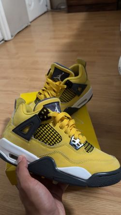 Jordan 4 Lightings