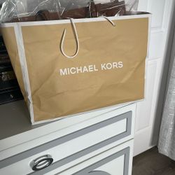 Large Chain Shoulder Tote Bag