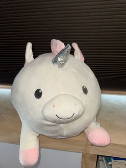 White unicorn plushy (medium)