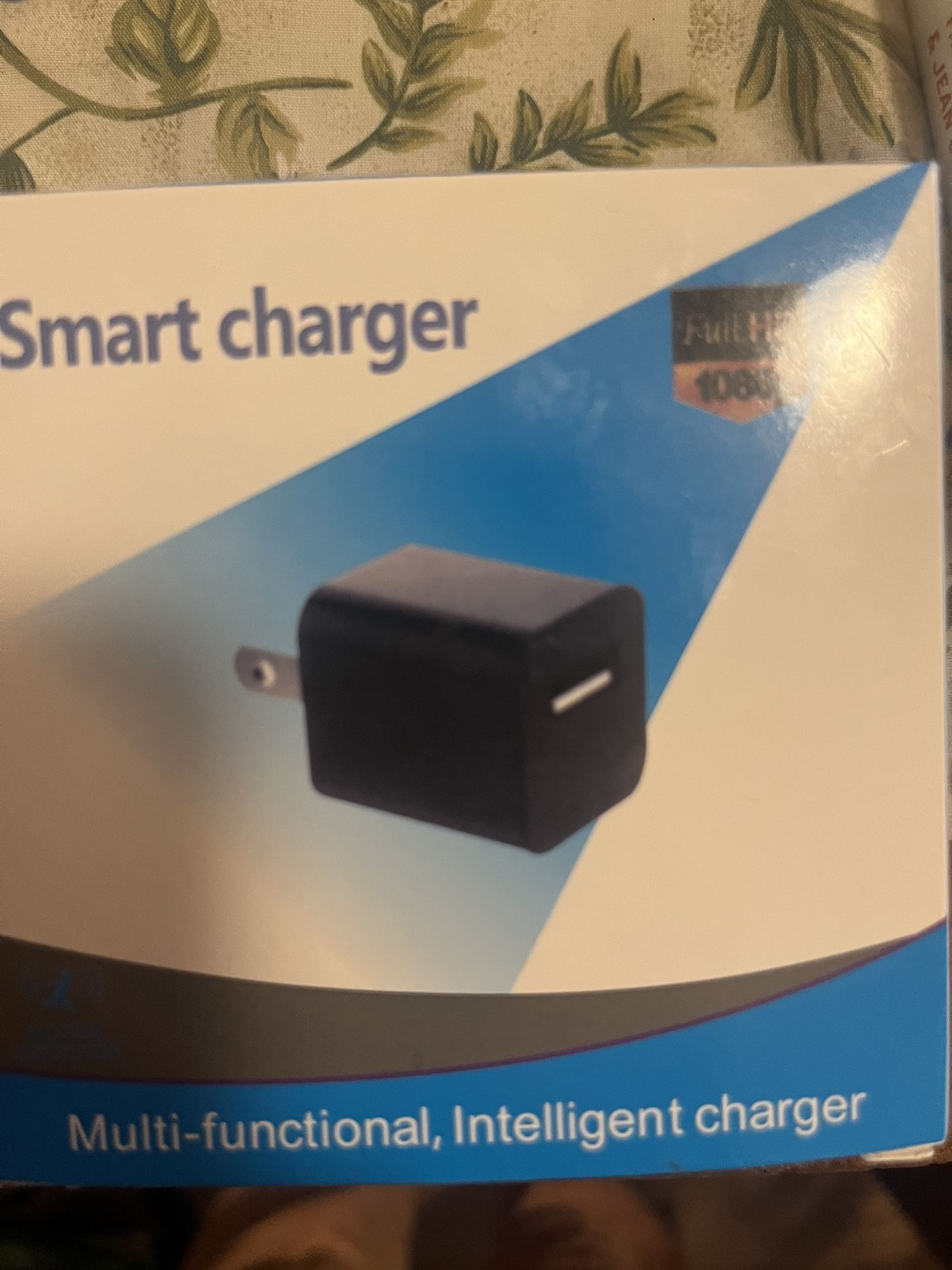 Smart Charger/hidden Camera