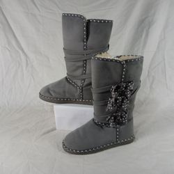 Women 7 JustFab Mid Calf Grey/ White Dots Winter Boots