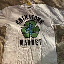 Chinatown Market Shirt Size XL