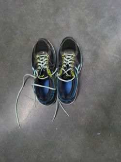 9.5 Oasis Running Shoes (Female)