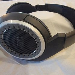 Sennheiser HD 439 Over-the-Ear Headphones