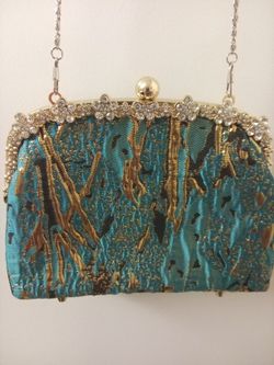 Beautiful Green/Gold w/Rhinestone Purse