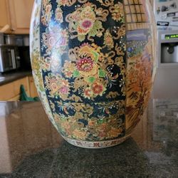 Antique 20in SATSUMA Egg (1950s)