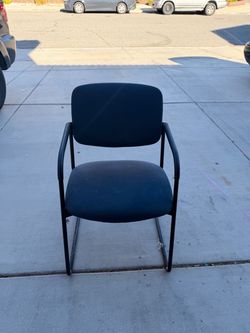 FREE CHAIRS