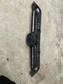 Front Grill Toyota 4 Runner