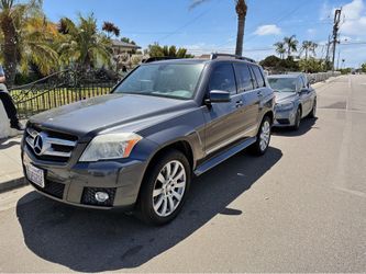 2010 GLK 350 Mercedes with 140,000 miles