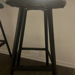 2 Bar Stools