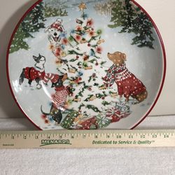 Great Gift!   Serving Dishes & 4 Matching Plates