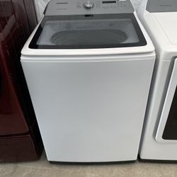 Samsung Washer & Gas Dryer Set White looks Like New  For Sale: Samsung Washer and Dryer Set Red Metallic  Large capacity Gas dryer Electric wa