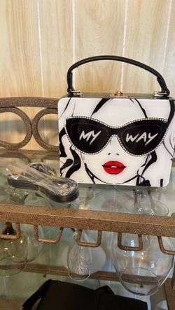 Lady’s purse with strap