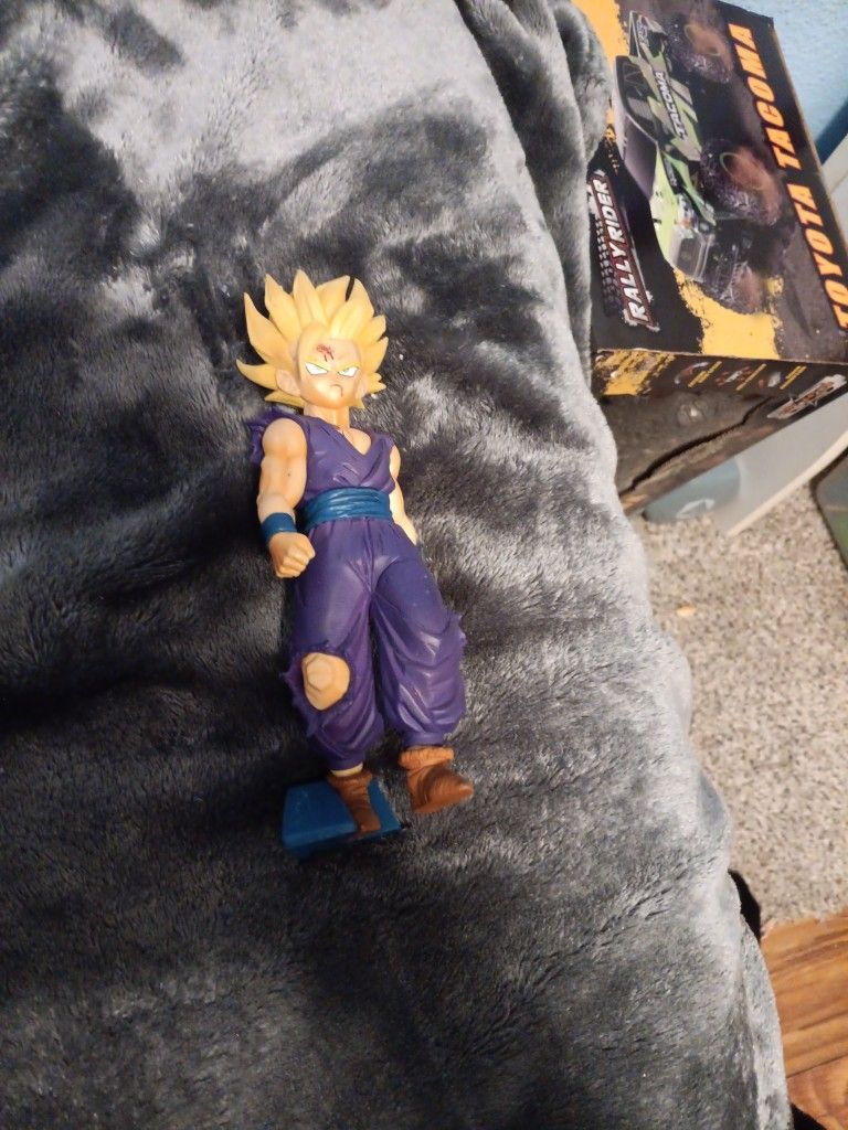 Gohan Ssj2 Statue
