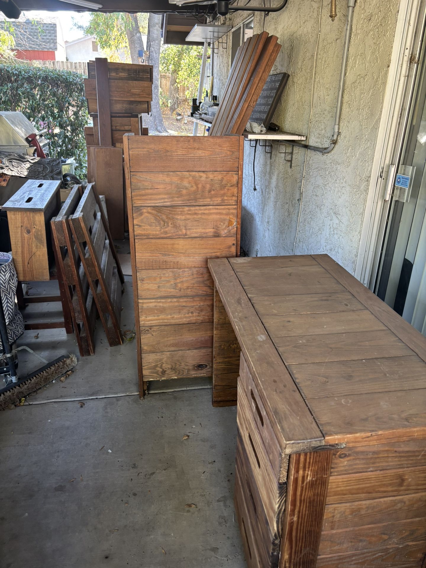 Solid Wood Bunk Beds +extra Single Bed