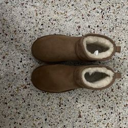 Ugg mini boots
