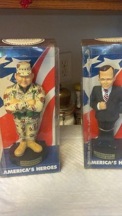 American hero figurines General Norman Schwarzkopf and President George Bush the first