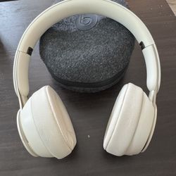 Beats Headphones-Noise Canceling And Bluetooth
