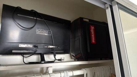 Pc and monitor